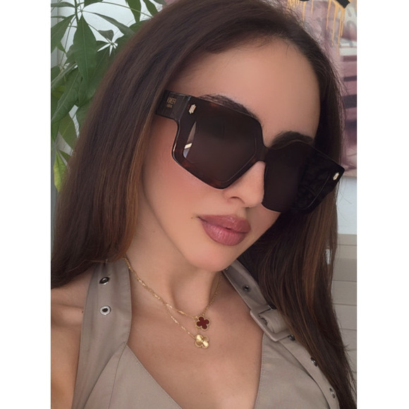 NEW Fendi FE40162I Roma Brown Square Oversized Sunglasses - Picture 1 of 8